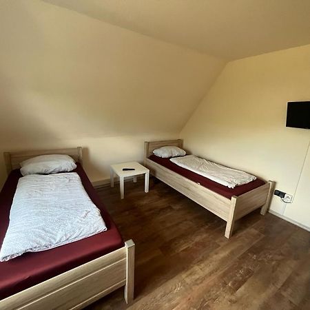 Pension Highway Bielefeld Senner Hellweg Exteriör bild