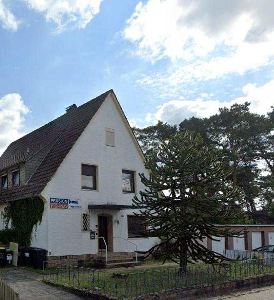 Pension Highway Bielefeld Senner Hellweg Exteriör bild